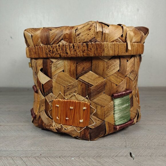 Vintage Handwoven Wicker Sewing Basket With Lid & Decorative Accents - Picture 3 of 11